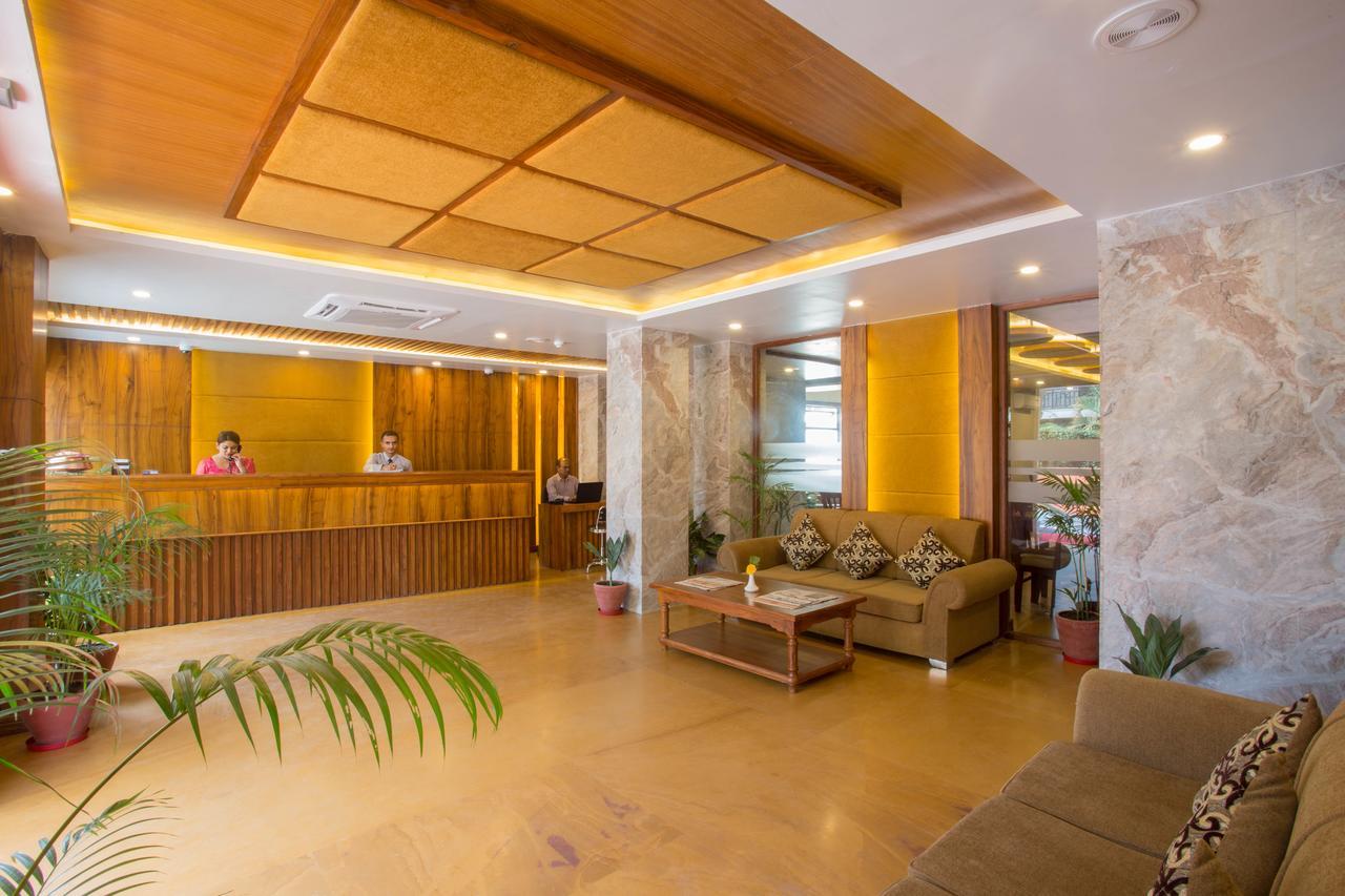 Hotel Portland Pokhara Kültér fotó