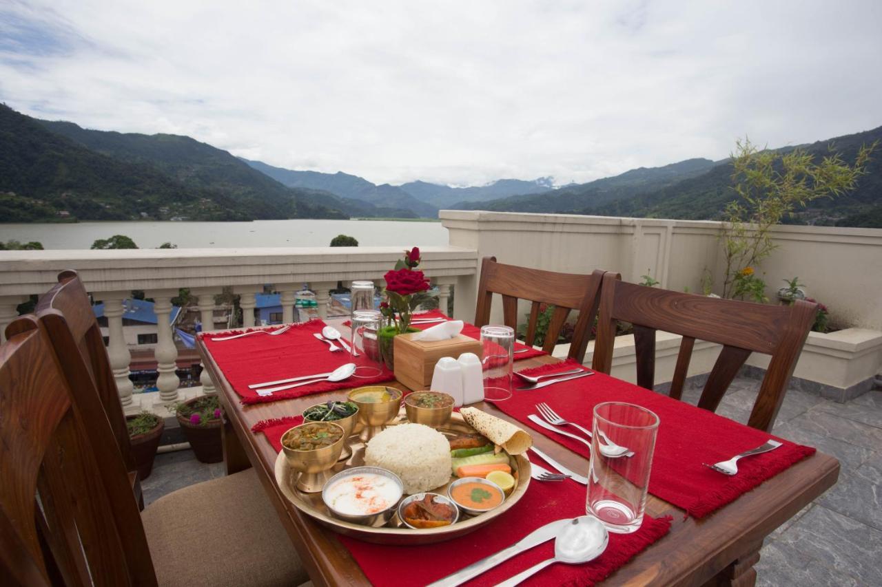 Hotel Portland Pokhara Kültér fotó