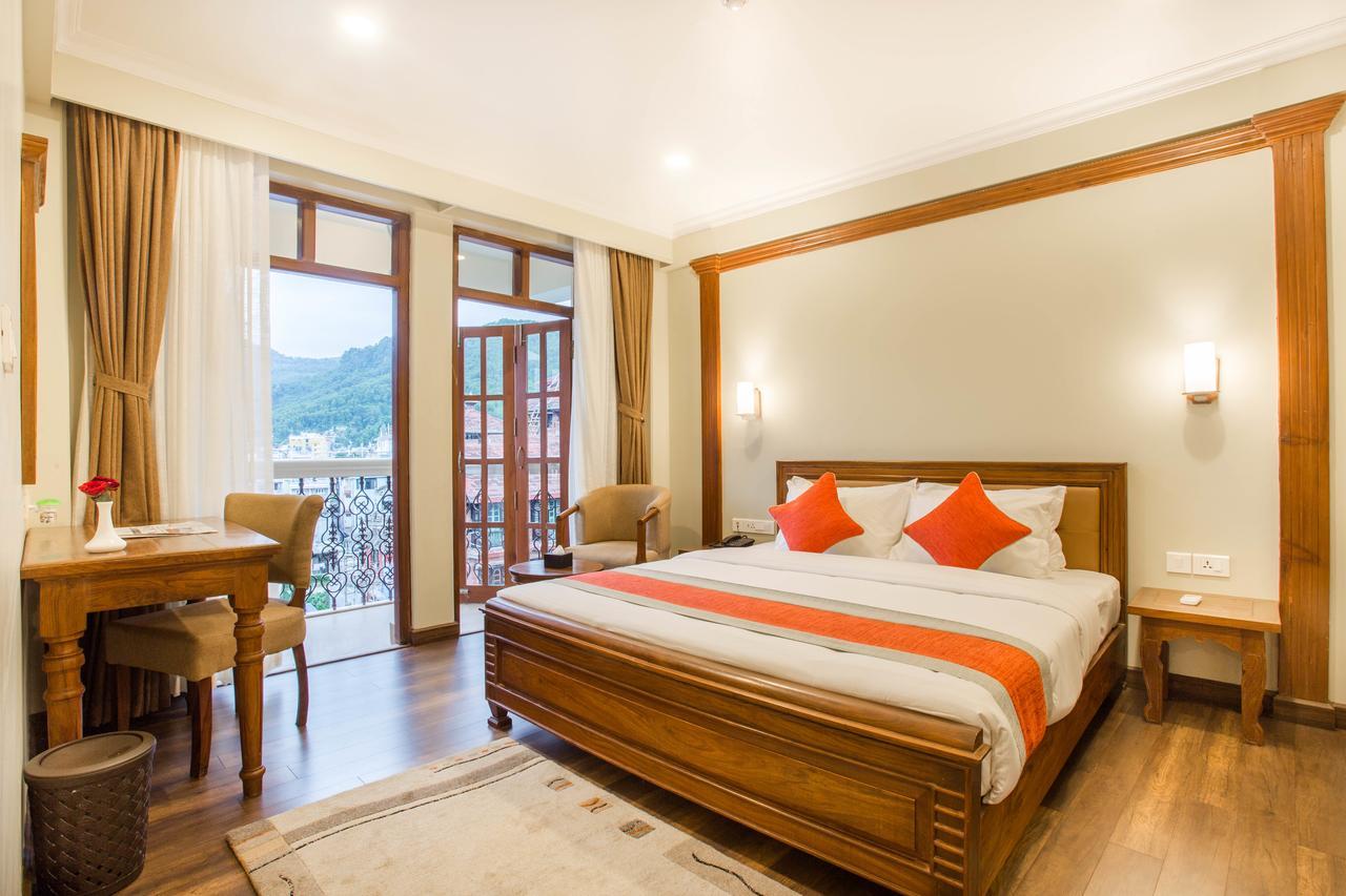 Hotel Portland Pokhara Kültér fotó