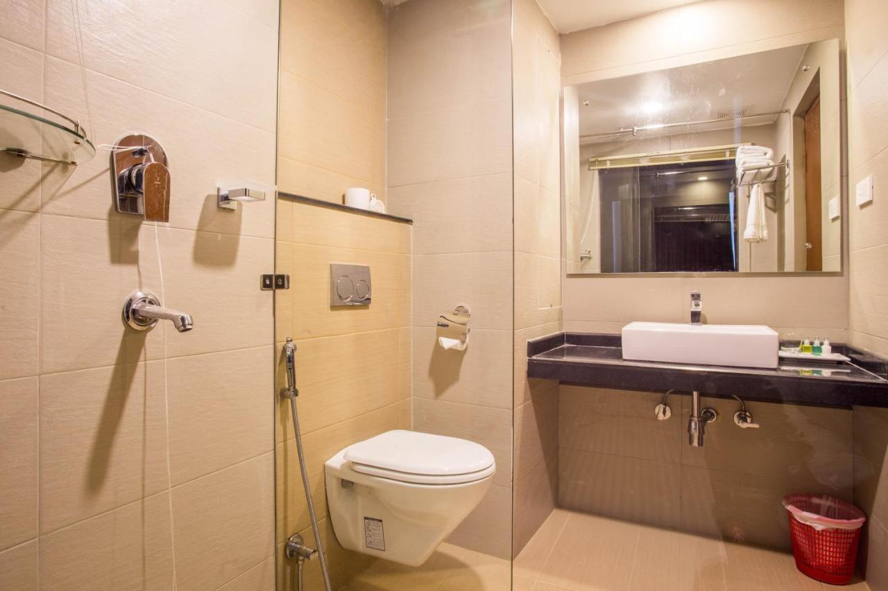 Hotel Portland Pokhara Kültér fotó